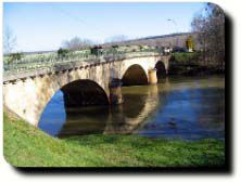 Pont arches de la Chapelle Vaupelteigne